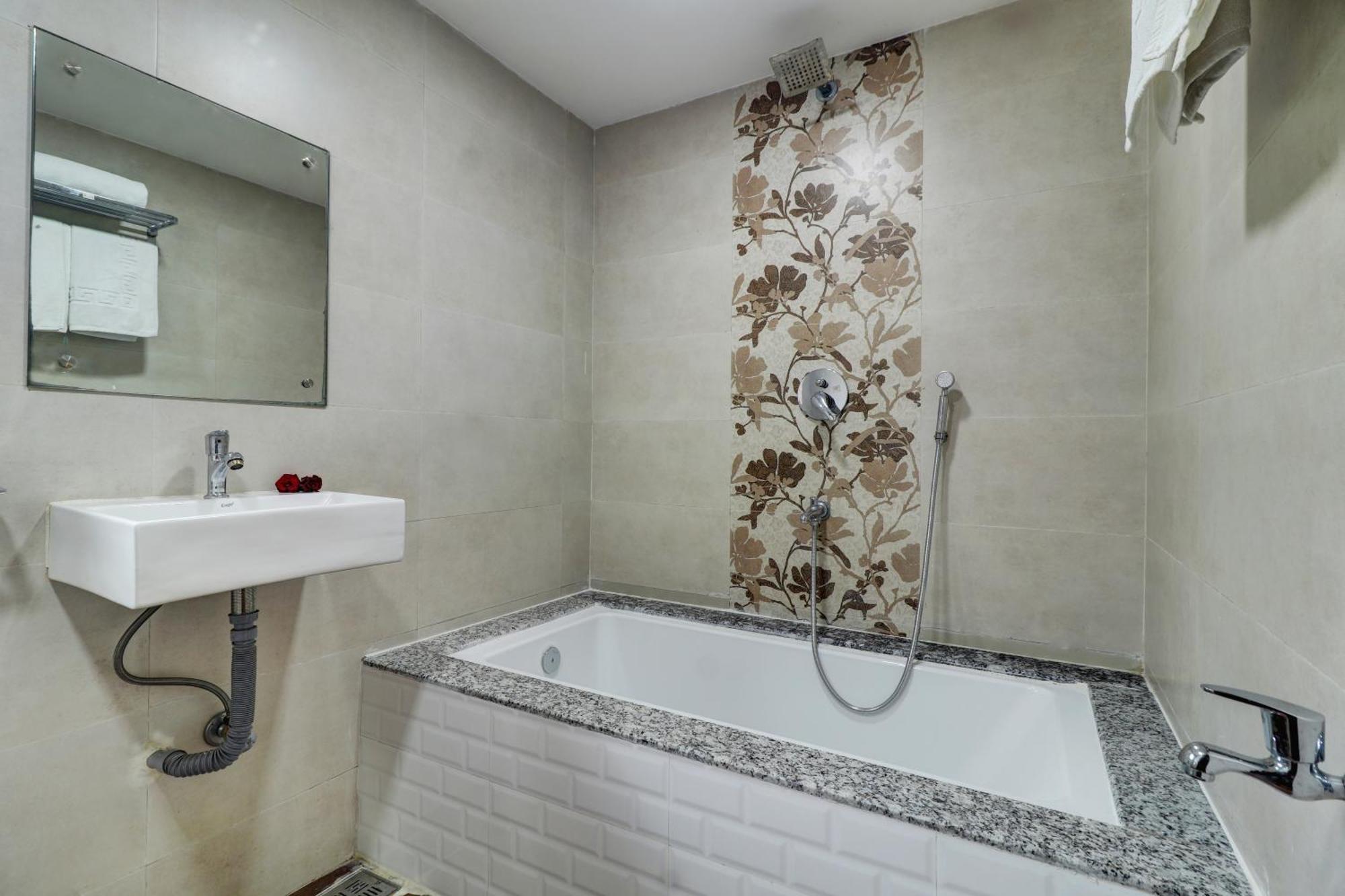 Hotel New Parimeet Residency Navi Mumbai Exterior foto